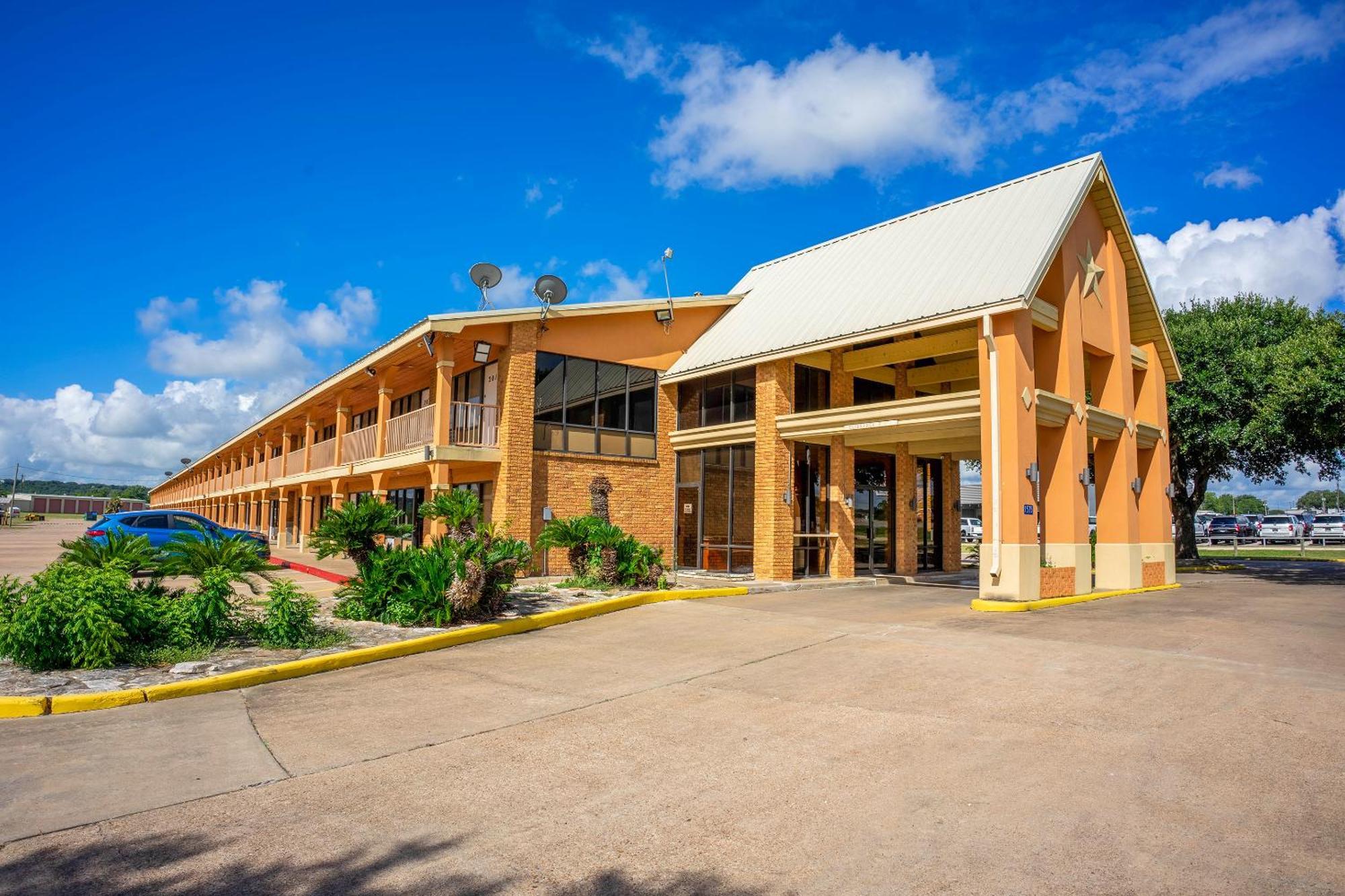 River Valley Motor Inn By Oyo La Grange Texas Exterior photo