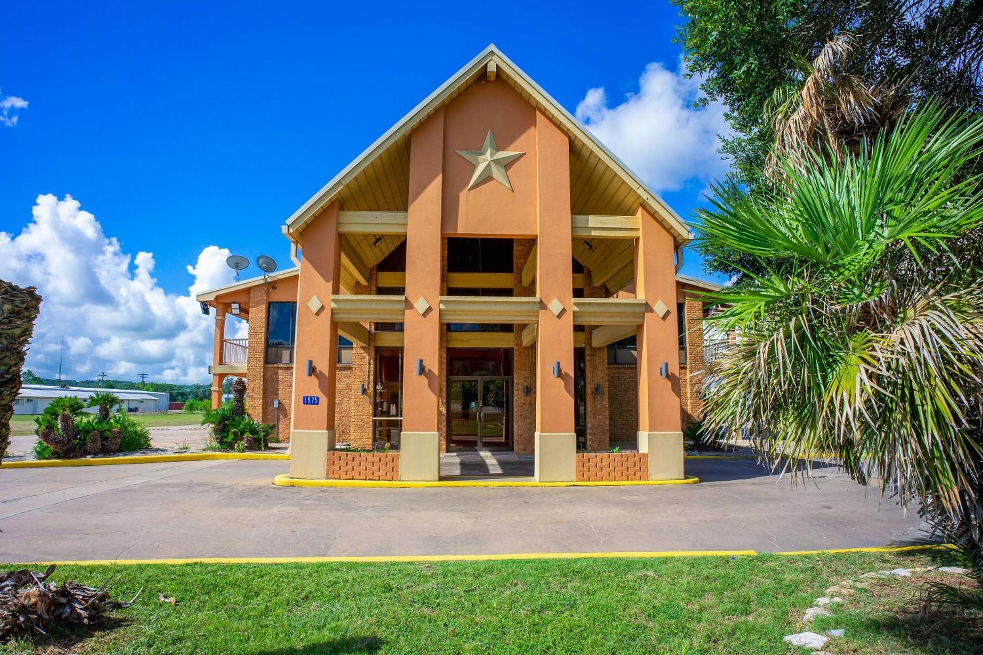 River Valley Motor Inn By Oyo La Grange Texas Exterior photo